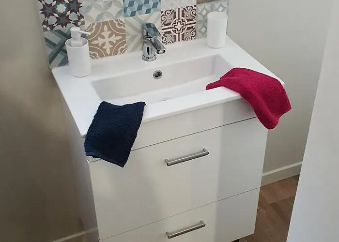 Bed & Breakfast Proche Centre, Gare, Parc, Parking By Maison Bonhage